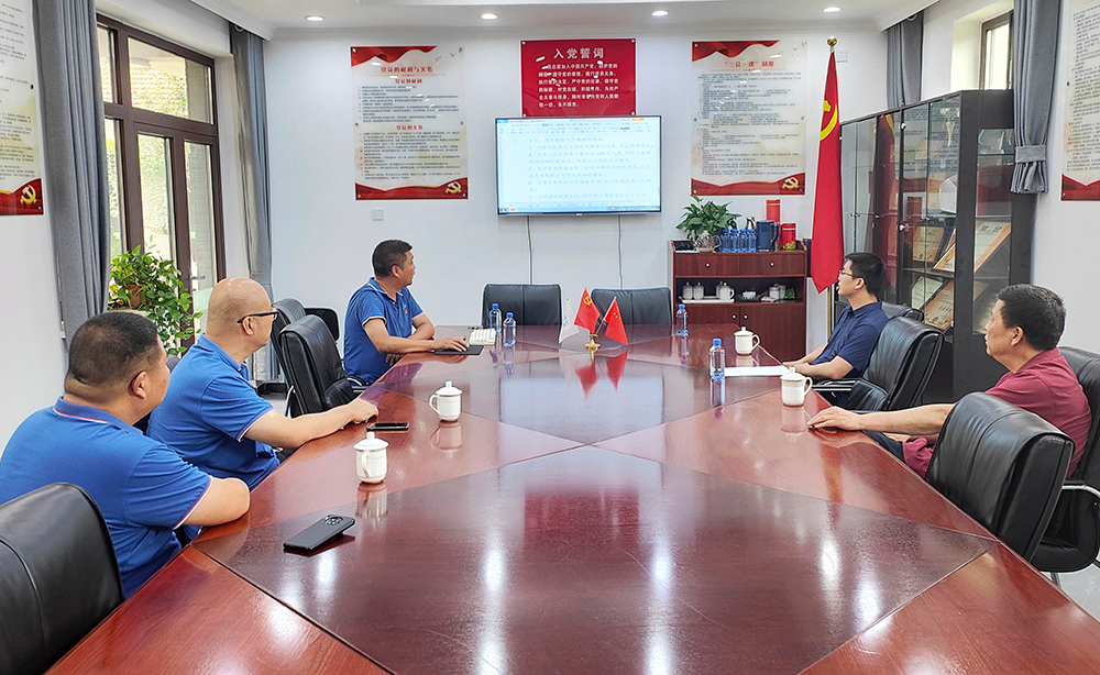 闻汛而动 向雨而行 76net必赢官网领导“向前一步”驻守防汛第一线