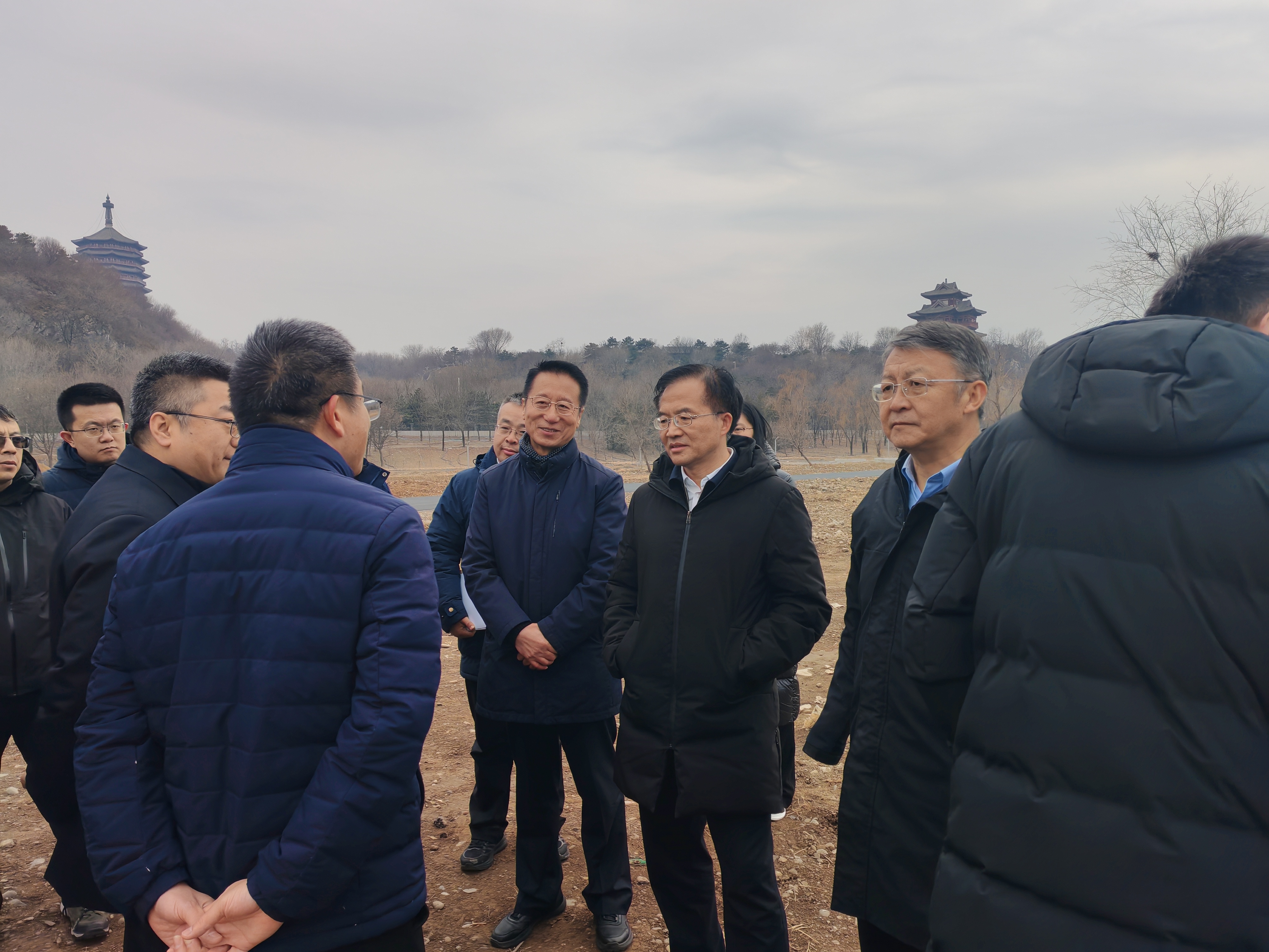 76net必赢官网领导陪同文献副市长调研 永定河“两园一河”重点工作