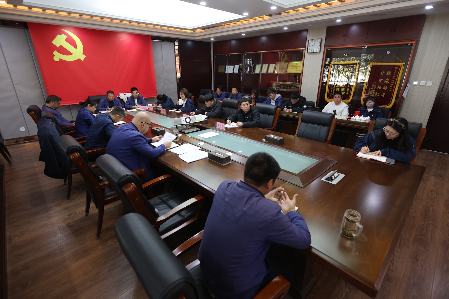 京燕公司召开党的建设工作领导小组（扩大）会 部署开展树立和践行正确政绩观学习教育